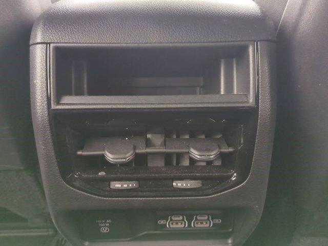 Photo of 2024 Silver Zynith Jeep Grand Cherokee
