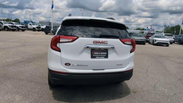 Photo of 2023 Summit White GMC Terrain