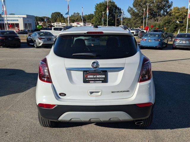 Photo of 2020 Summit White Buick Encore