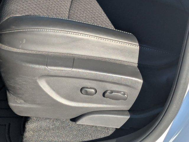 Photo of 2020 Summit White Buick Encore