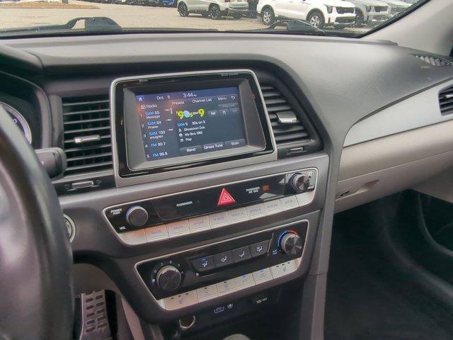 Photo of 2018 Quartz White Pearl Hyundai SONATA