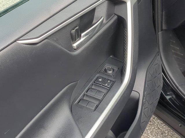 Photo of 2019 Midnight Black Metallic Toyota RAV4