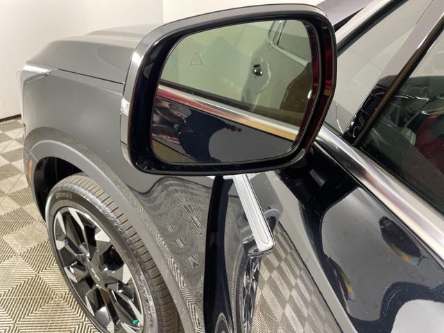 Photo of 2025 Ebony Black Kia Sorento