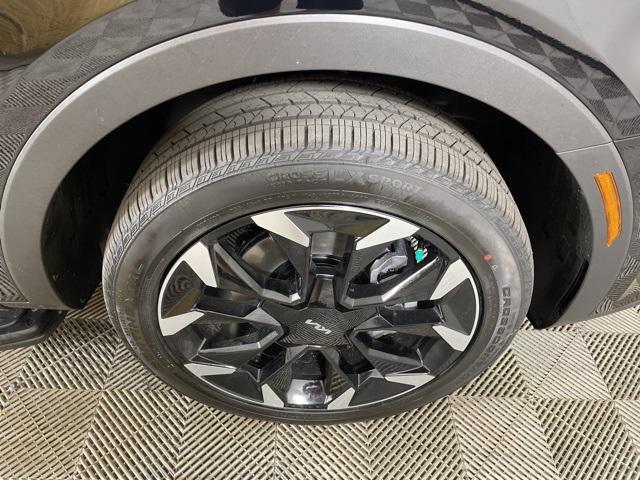 Photo of 2025 Ebony Black Kia Sorento