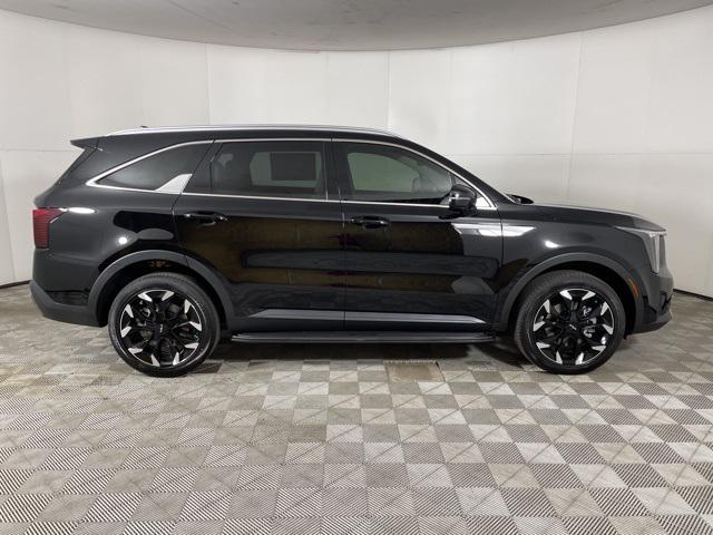 Photo of 2025 Ebony Black Kia Sorento