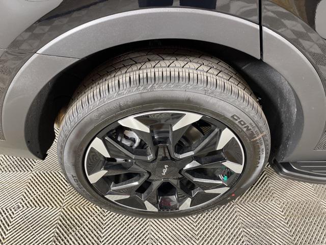 Photo of 2025 Ebony Black Kia Sorento