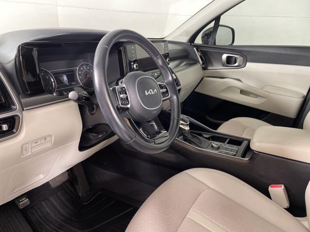 Photo of 2022 Everlasting Silver Kia Sorento