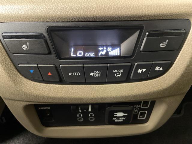 Photo of 2022 Platinum White Pearl Honda Pilot