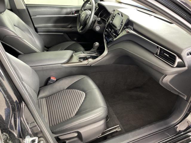 Photo of 2022 Midnight Black Metallic Toyota Camry