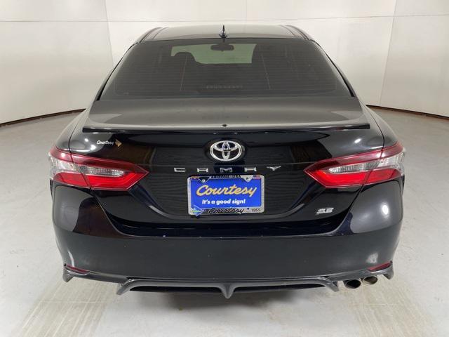 Photo of 2022 Midnight Black Metallic Toyota Camry