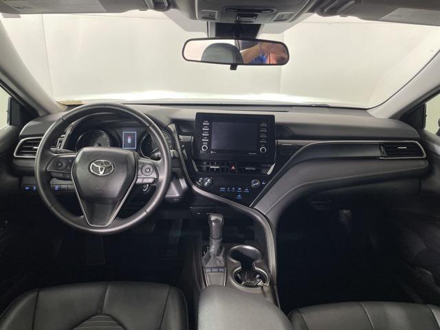 Photo of 2022 Midnight Black Metallic Toyota Camry