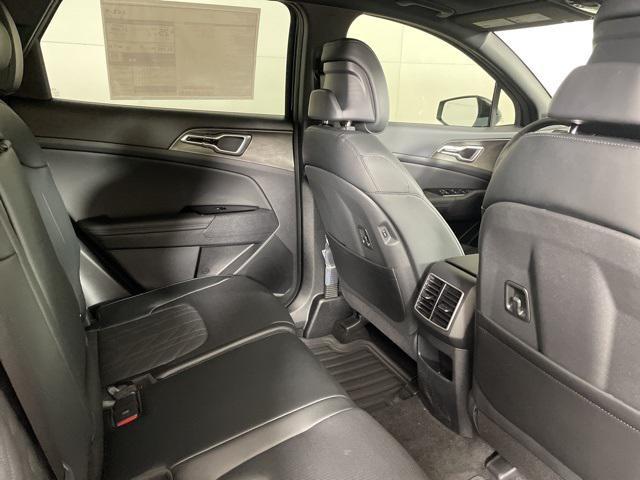 Photo of 2025 Ebony Black Kia Sportage