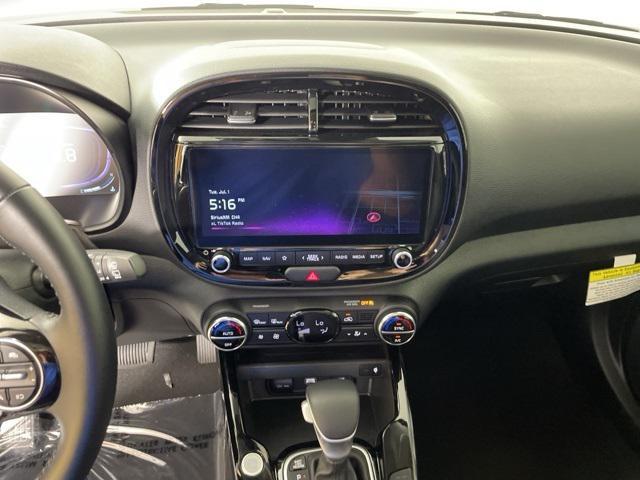 Photo of 2025 Snow White Pearl Kia Soul