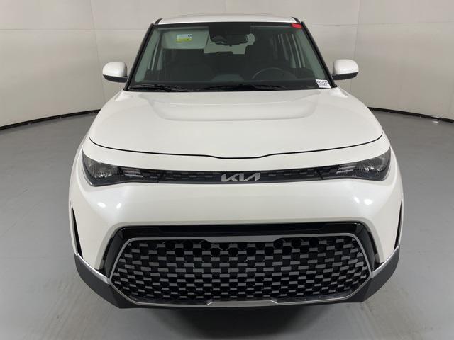 Photo of 2025 Snow White Pearl Kia Soul