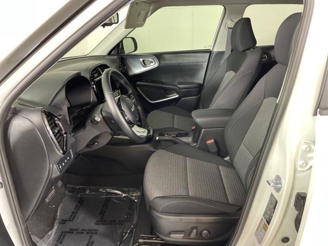 Photo of 2025 Snow White Pearl Kia Soul