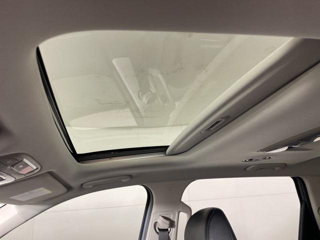 Photo of 2025 Everlasting Silver Kia Telluride