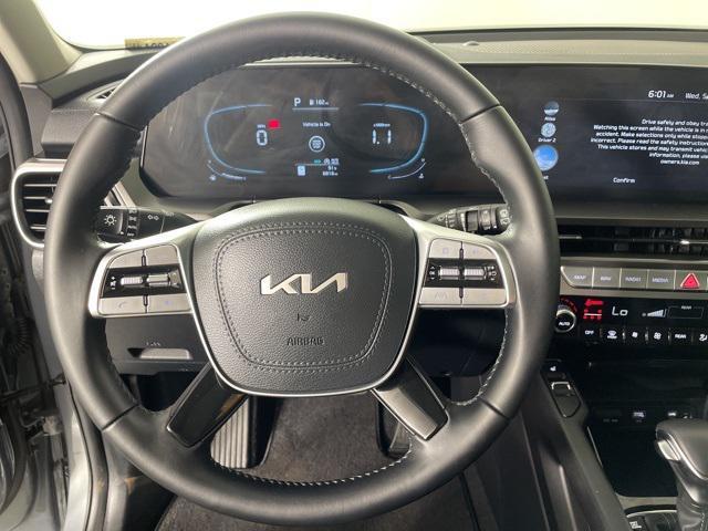 Photo of 2025 Everlasting Silver Kia Telluride