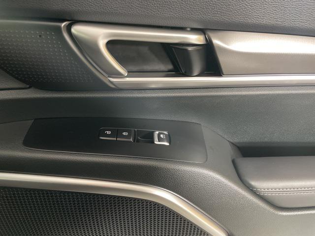 Photo of 2025 Everlasting Silver Kia Telluride