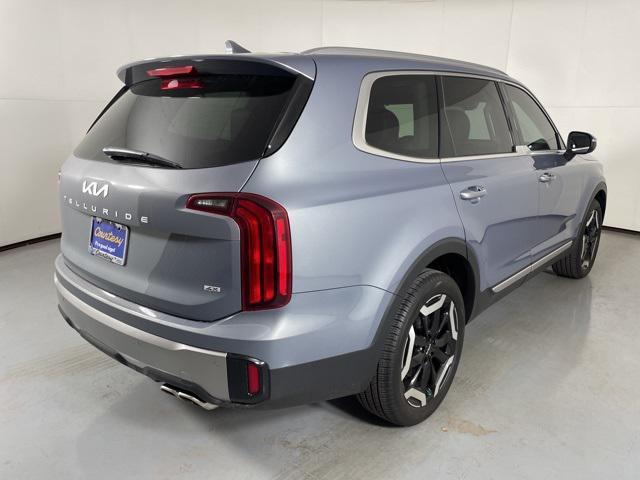 Photo of 2025 Everlasting Silver Kia Telluride