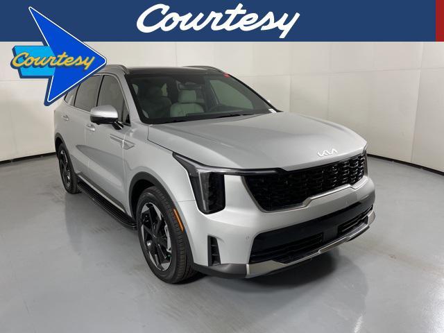 Photo of 2025 Silky Silver Kia Sorento Hybrid