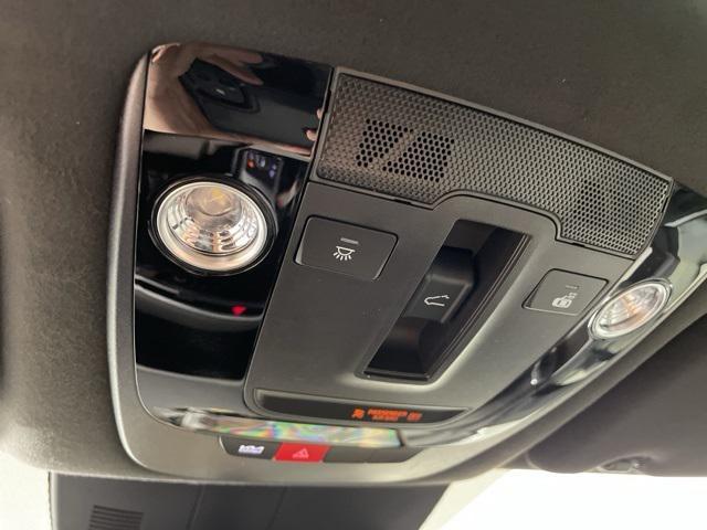 Photo of 2025 Silky Silver Kia Sorento Hybrid