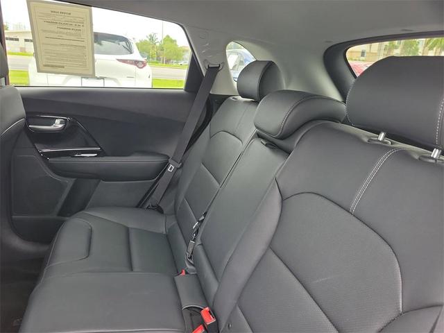 Photo of 2022 Solar Orange Kia Niro