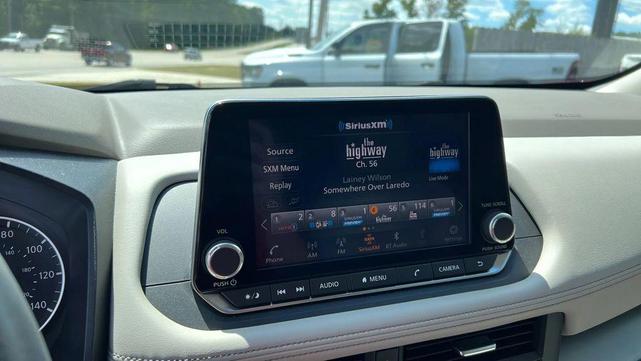 Photo of 2024 Scarlet Ember Tintcoat Nissan Rogue