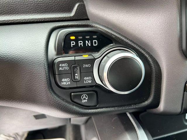 Photo of 2023 Diamond Black Crystal Pearlcoat RAM 1500