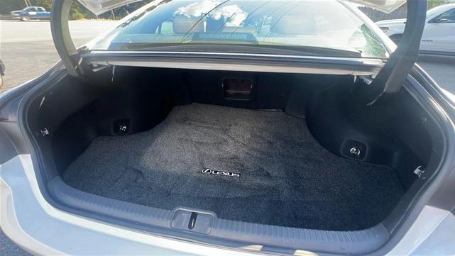Photo of 2020 Eminent White Pearl Lexus ES 350
