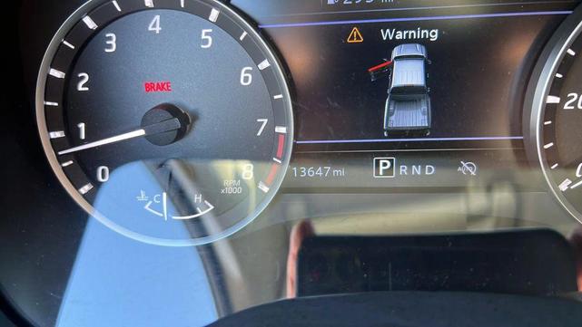Photo of 2024 Glacier White Nissan Frontier