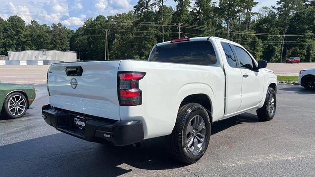 Photo of 2024 Glacier White Nissan Frontier