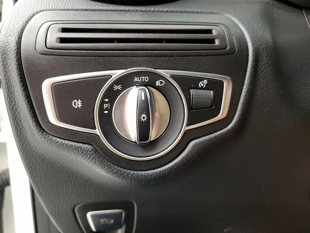 Photo of 2019 White Mercedes-Benz GLC 300