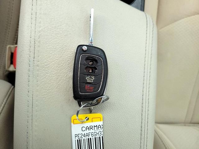 Photo of 2016 Black Hyundai SONATA