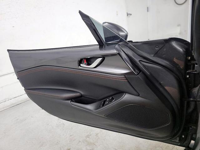 Photo of 2023 Gray Mazda MX-5 Miata