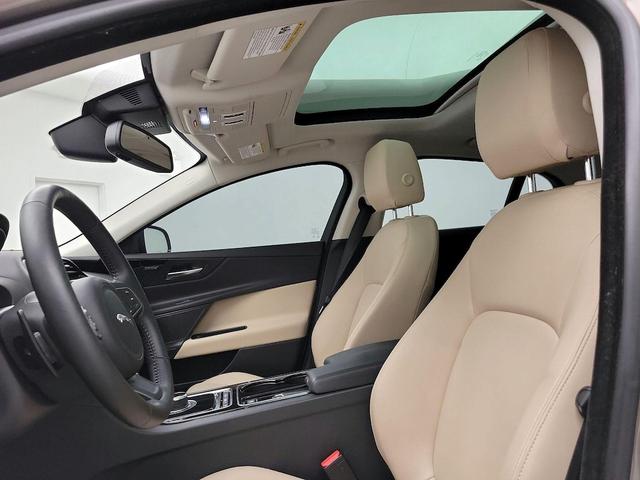 Photo of 2017 Brown Jaguar XE