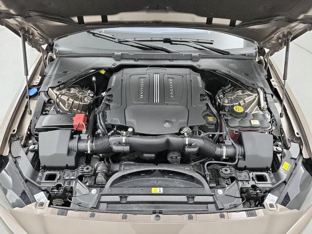 Photo of 2017 Brown Jaguar XE