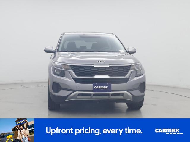 Photo of 2021 Gray Kia Seltos