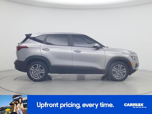 Photo of 2021 Gray Kia Seltos