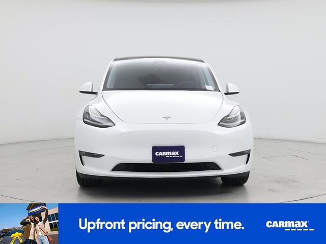 Photo of 2022 White Tesla Model Y