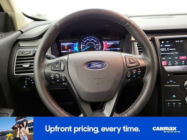 Photo of 2017 Burgundy Ford Flex