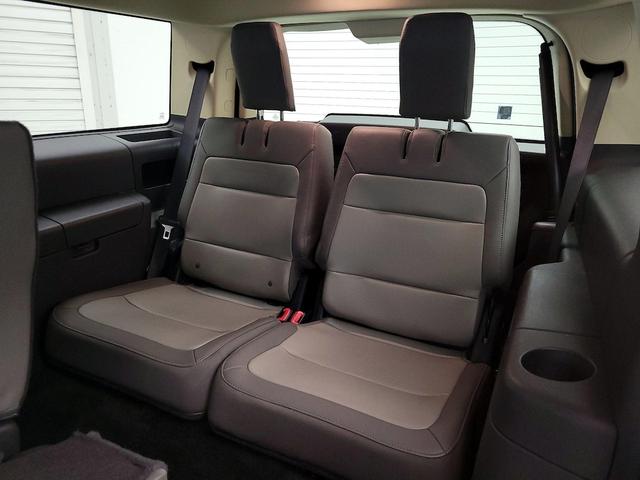 Photo of 2017 Burgundy Ford Flex
