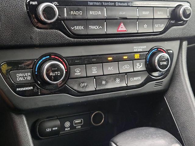 Photo of 2019 Gray Kia Niro