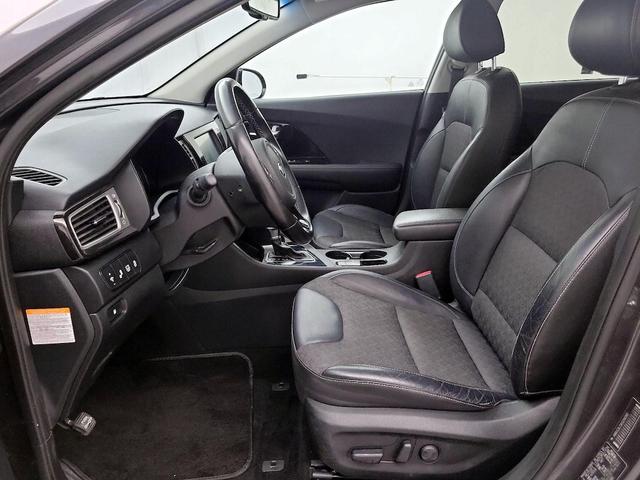 Photo of 2019 Gray Kia Niro
