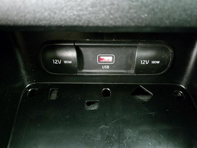 Photo of 2023 White Kia Forte