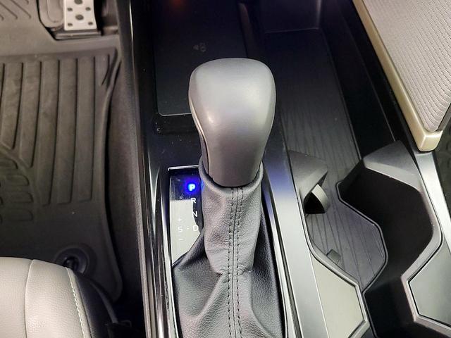 Photo of 2025 White Toyota Camry