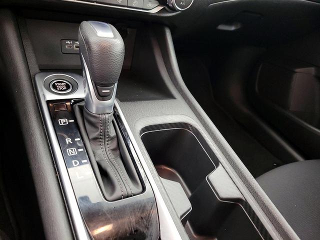 Photo of 2022 Red Nissan Sentra