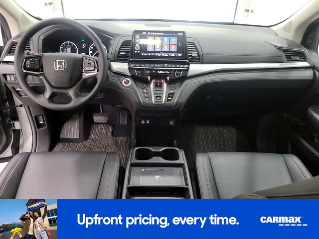 Photo of 2025 Silver Honda Odyssey
