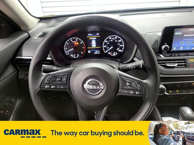 Photo of 2024 Gray Nissan Altima
