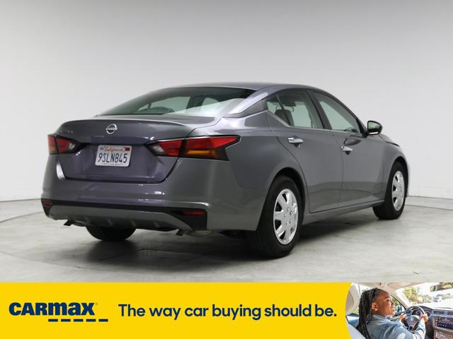 Photo of 2024 Gray Nissan Altima