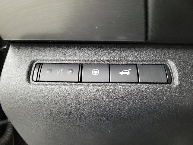 Photo of 2023 Black Nissan Pathfinder